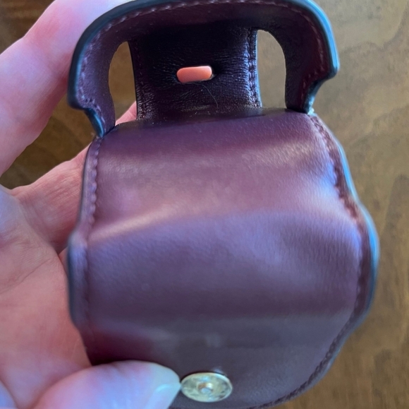 Coach Airpod Gen 1 Holder - Picture 3 of 3